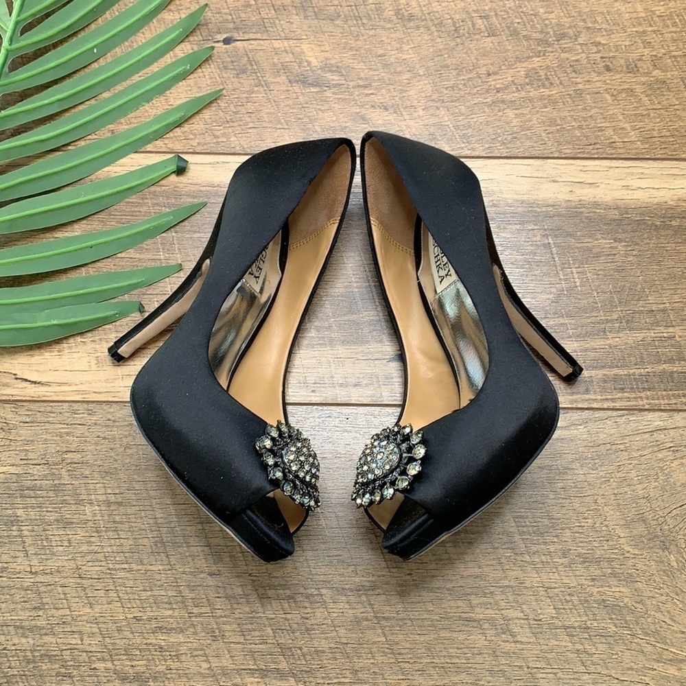 Badgley Mischka Satin Pettal Peep Toe Black Bridal Pump Heel sz 7 - Picture 6 of 6